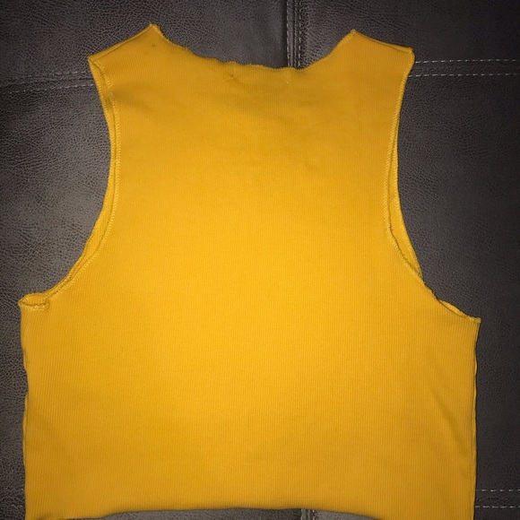 Sleeveless Crop Top - Picture 3 of 3